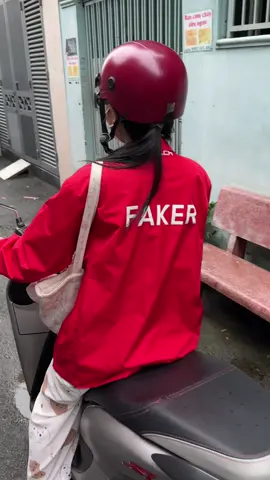 Người Việt Nam đầu tiên được Faker chở đi mua vàng #meowisthebest 