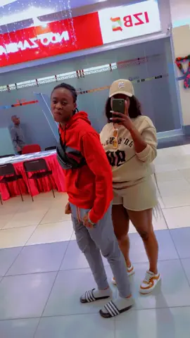This chima girl. 🙄🙄 Even taking pictures is a forcing matter 🙄🙄🙄 Like bro!!!!! I am a fan. Allow us 😮‍💨😮‍💨 Very irritating 😂😂 @Fabiola  #fyp #relatable #lusakazambia🇿🇲 #GameNight 
