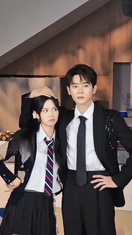 เหนือสมรภูมิจบไปแล้ว 🥹 ดีใจที่พี่เหล่ยได้มาร่วมงานกับไอ้จิ๋วของเราน้าา ขอให้นายทุนชู๊ตเรื่องต่อไปที 🙏 เป็นอีกคู่ที่น่ารักมากๆ พี่ดูแลลูกสาวเราดีมากๆ เลย #เหนือสมรภูมิ #legendofthefemalegeneral #zhouye #chenglei #ซีรีส์จีน 