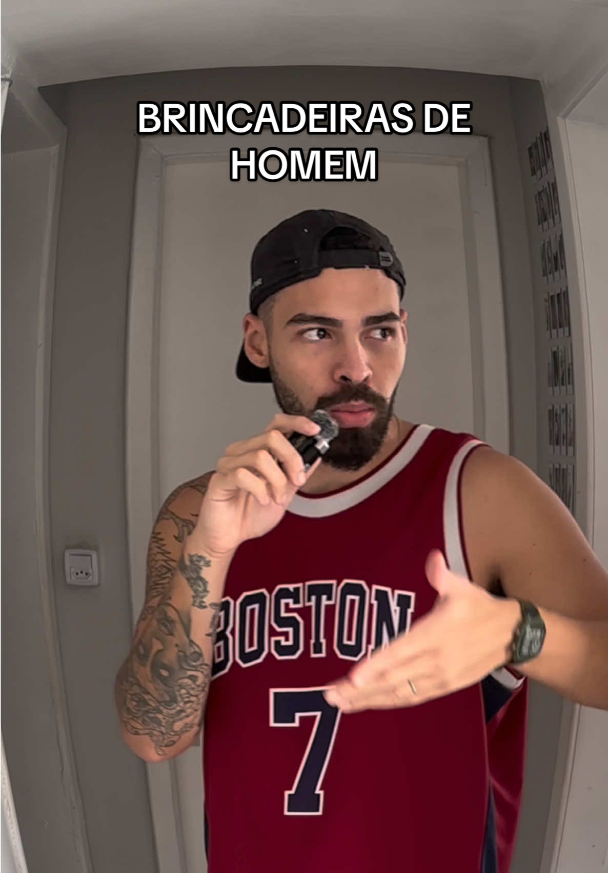 Brincadeiras que todo homem fazia na escola. #humor #homens #fyp  @The Rick 
