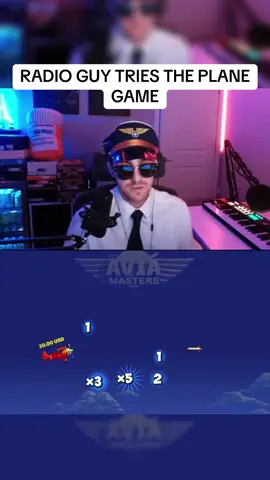 RADIO GUY TRIES THE PLANE GAME #kick #streamer #pilot #plane 