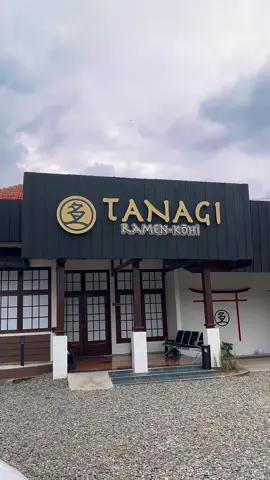 Nyoba ramen ala jepang yang baru buka di majalengka #kulinermajalengka #tanagiramen #japaneseramen #majalengka #ramenaddict 