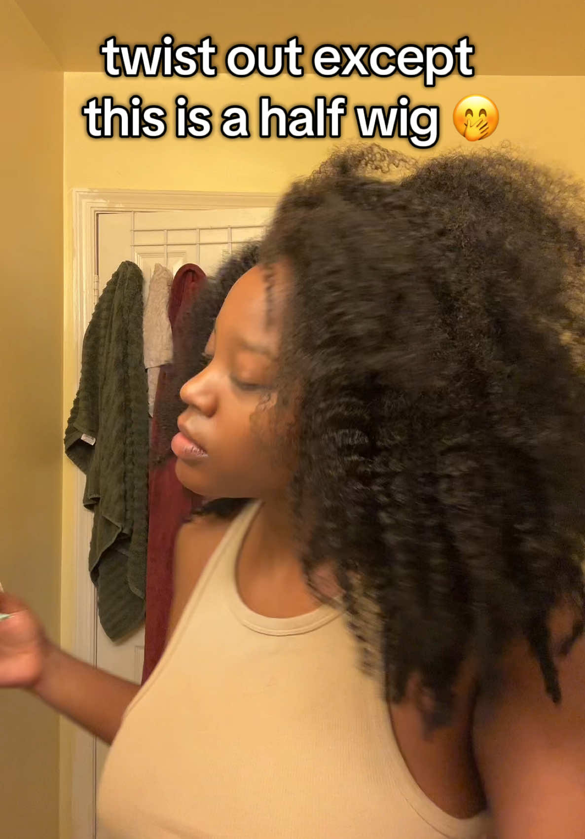 a perfect match #halfwig #4cwig #naturalhairstyles @hergivenhair @hergivenhair.shop 