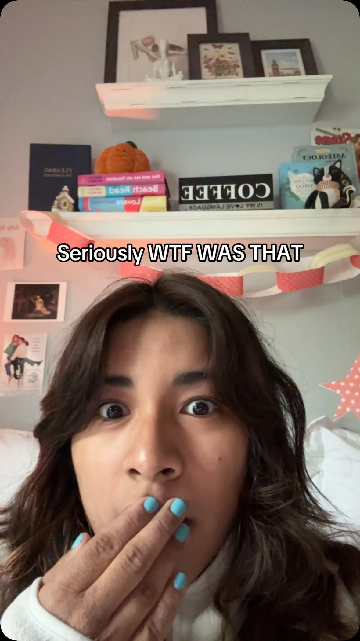 Miss Jenny Han you literally had me screaming at the TV at 7 AM #bookish #thesummeriturnedpretty #tsitpseason3 