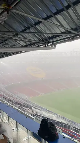 Que maravilla 😍😍🌧️🌧️🌧️☔️⛈️ SÍGUEME PARA MÁS!!! #lluvia #campnou #barcelona #rainingday #fypp 