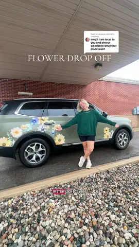 Replying to @Amanda Hatchel I need to get myself a mic for these videos! Anyways… happy Wednesday! I hope you all have a beautiful day 🥰 #fyp #flowerpreservation 
