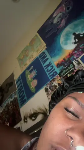 😭
