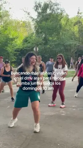 Si quieres buscar nuevas amistades latinas en el área únete a nuestro grupo de zumba gratis los domingos 10 am 😎💃👯👯👯 #latinaendc #dmv #zumbafitness #zumbaendc 