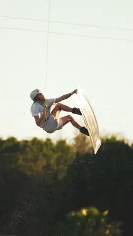 One of my favorite tricks I’ve ever done  #wakeboard #wakeboarding #extremesports #lakelife #fullsend 