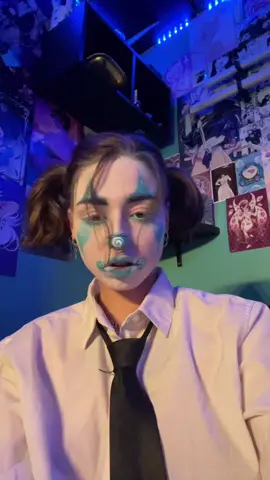 HAHAHAHAHHA 🤡  . #blueclown #sadclown #blueclownmakeup #sadclownlook #clownmakeup  .