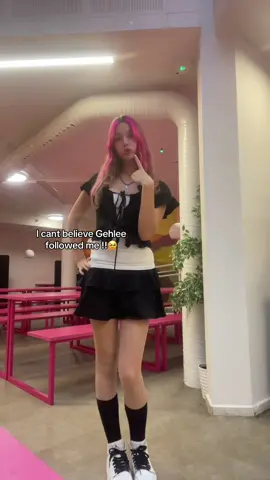 @gehleefish.ial are we like best friends now 😼 I so badly wanna go to a Unis concert some day so i could meet them😔🙏 #unis #kpopfyp #gehleedangca #gehlee #swicy 