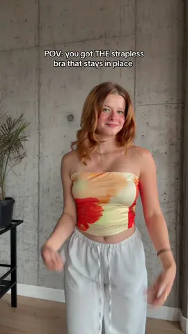 Love this for all my summer dresses and tube tops! Finally a strapless bra that stays in place 👏 #straplessbra #viral #wirelessbra #tubetop #bra 