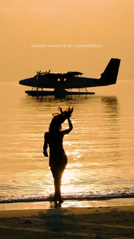Imagine spending your last summer days like this #maldives #Summer #travel 