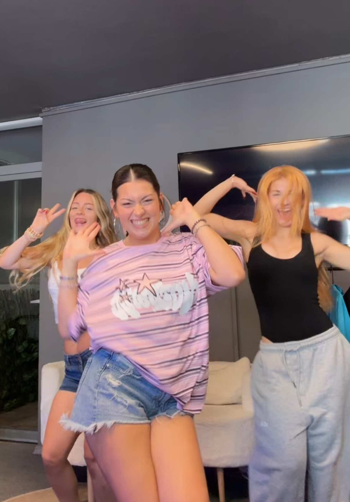 dc: @Arda Özal BANANEEEE @ece @nazlı topuz 