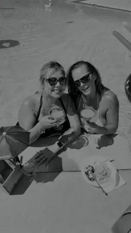 Pool day with friends .. had a blast 🥰🥰🥰 #friends #makingmemories #friendship #goals #summervibes☀️ @Angela Copeland 