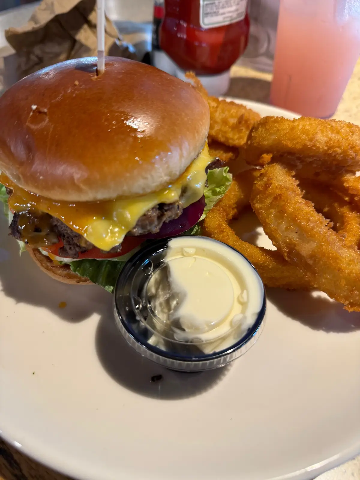 Good Eating  📍 Location: AppleBee’s