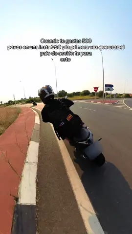 @insta360 official “Supuestamente  un palo de “accion”, me asegure de que estuviera bien sujeto incluso hice unas pruebas antes de salir a rodar para asegurarme de que no se moviera” y aun así… #insta360 #mt07 #fyp 