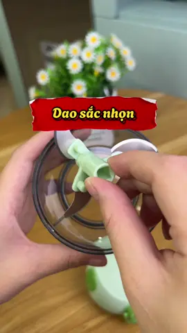Máy xay tỏi ớt mini. Máy xay mini cầm tay. #ngahamina #mayxaytoiot #mayxaycamtay #mayxaymini 