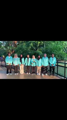Halo Geografer muda! Kami dari kelompok (Kelompok 10 Tambora), yang beranggotakan - Alfrina - Alifia - Claresta - Fatimah - Fadhil - Gressyca - Rizqy ,mau berbagi cerita seru dari PKKMB Pendidikan Geografi 2025! Hari selasa tanggal 12 agustus 2025 hari dimana first meet Pendidikan Geografi dimulai di Monumen 45 yang seruuu, disitu kita buat yel