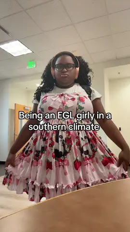 It’s worth the Floridian heat #eglfashion #lolitafashion #plussizelolita #eglcommunity #sweetlolitafashion 