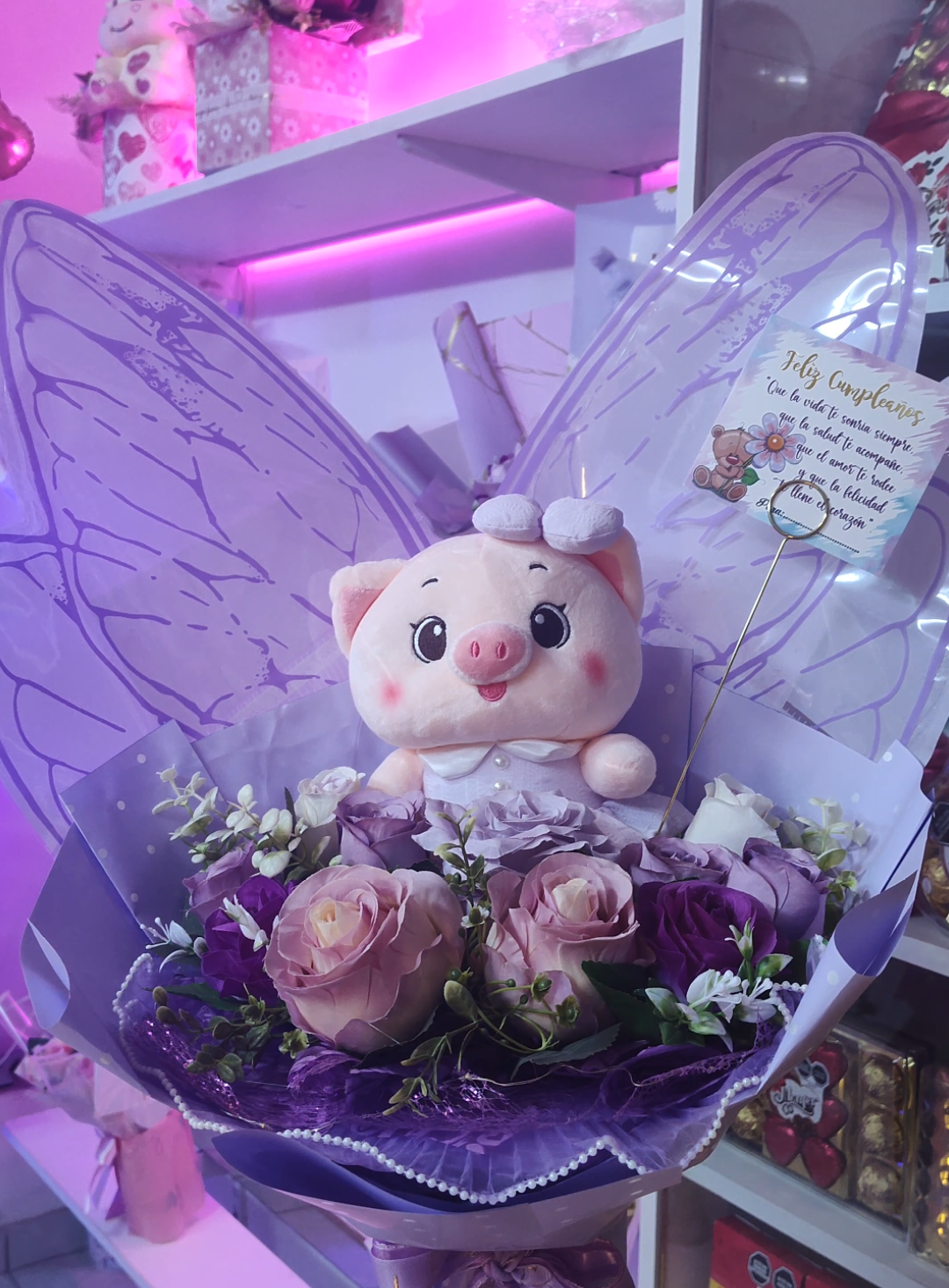 Ramo con rosas artificiales 💐💖 Realiza tu pedido al 959159422/987428284 #regalospersonalizados #fyppppppppppppppppppppppp #peluche #MSdetalles #arreglosflorales 
