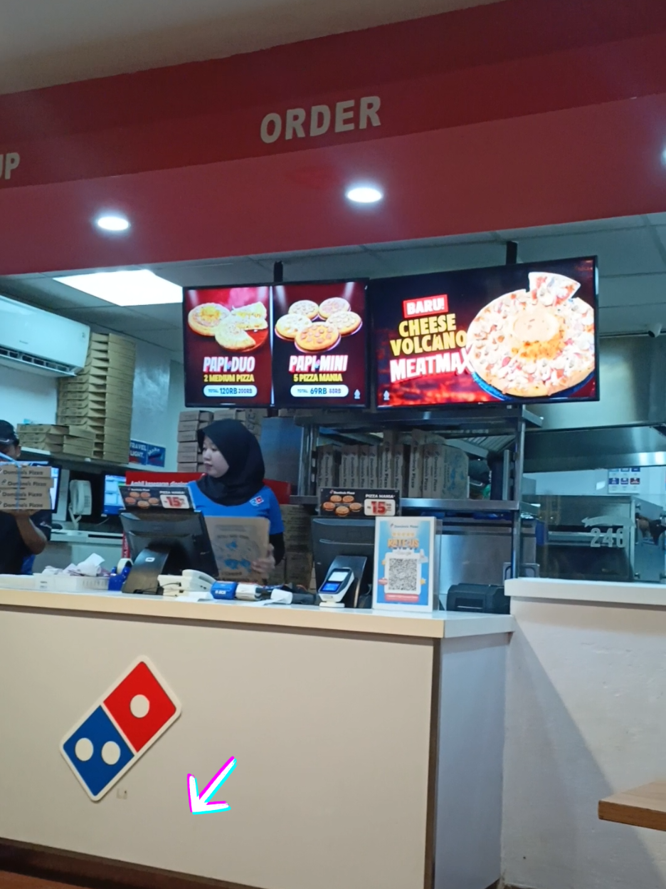 Domino's Pizza - Greenland Batam Ruko Greenland Batam Center, Tlk. Tering, Kec. Lubuk Baja, Kota Batam, Kepulauan Riau 29444, Indonesia #dominospizza #greenlandbatam 