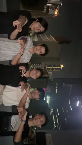 Next kita bikin trend apa sebelum balik ke asal masing-masing? @arifinzuhdi @maul @Arkan @austinsenna  Ditunggu malatang an bareng nyaaa~ #fypシ゚ #coc 