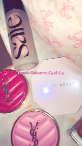 I could be here allll day #microinfluencer #contentcreator #makeuptok  #grwmacc 