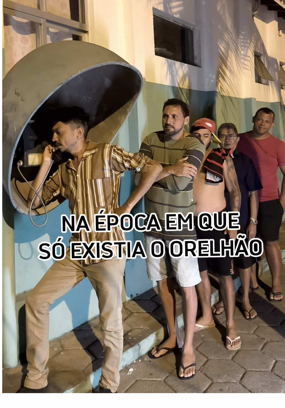 Na época em que só existia o orelhão . Quem aí é dessa época ?  . #nostalgic #nostalgia #anos90 #infancia #viral 