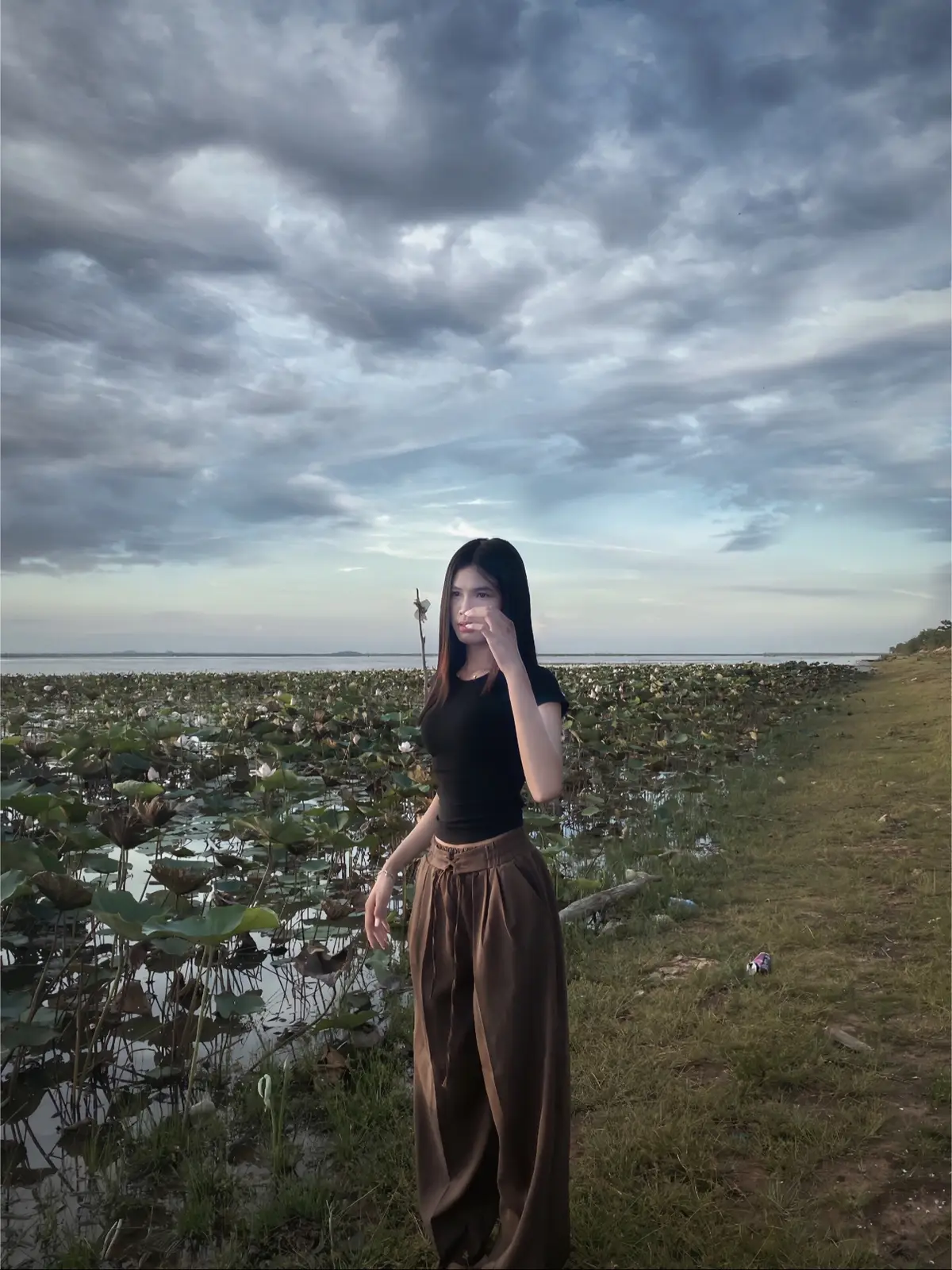 កុំល្អជាមួយគេច្រេីនពេក ព្រោះមនុស្សខ្លះយើងកាន់តែល្អ គេកាន់តែមើលងាយ..!#12345678910_vin #24hours #fyp @Bõñĝ Yěñ 