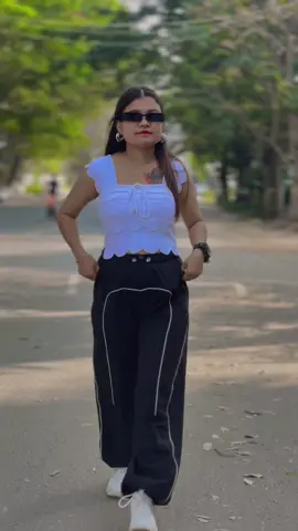 #CapCut ##ktharuvanxabasamerobikema❤️🥰#thakureegirll😚👸 #Bippu❣️ 