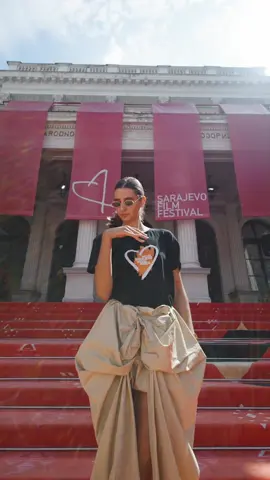 Dan 6. 💛  Tokom Festivala, naše volontere možete prepoznati po majicama koje nose. ✌️ #31stSFF