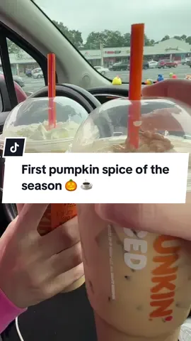 First pumpkin spice of the season 🎃 ☕️  #pumpkinspicelatte #pumpkinspice #dunkin @Dunkin' 