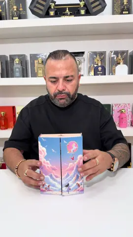 🔥 FAYORA de PARIS CORNER es una fragancia de la familia olfativa para Mujeres. Esta fragrancia es nueva. FAYORA se lanzó en 2025. Las Notas de Salida son maracuyá (fruta de la pasión) y rosa; las Notas de Corazón son lirio de los valles (muguete), violeta, raíz de lirio y jazmín; las Notas de Fondo son vainilla, sándalo, almizcle y cedro. #perfumes #dubai #videoviral #españa #colombia 