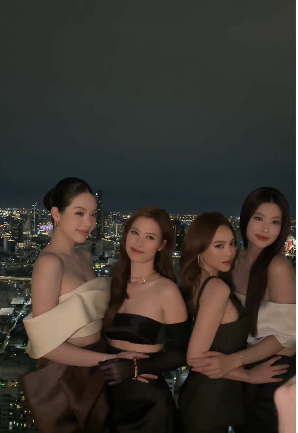 Evening Party @Tiffany&Co. #HuynhThiThanhThuy #TiffanyAndCoBangkok #TiffanyAndCo 