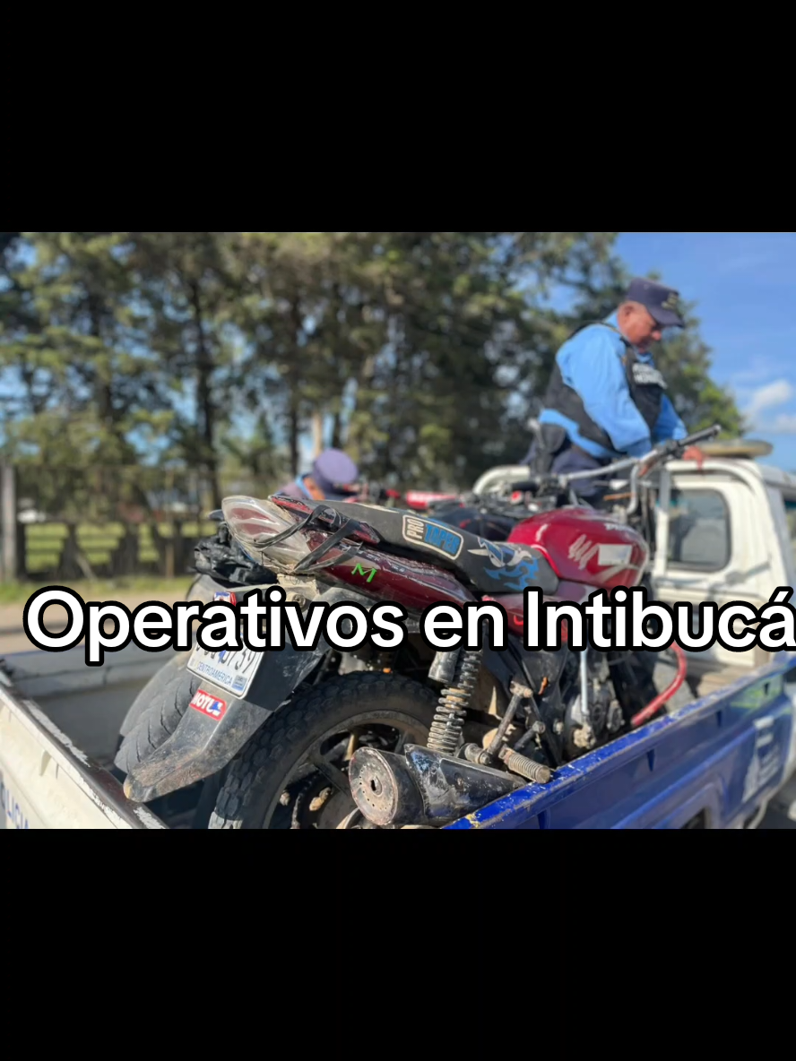 Decomiso de motocicletas a horas de la mañana por incumplimiento a la normativa establecida en la Ley de Tránsito. UDEP 10 Intibucá #policianacionalhonduras👮💙 #hchentretenimiento #honduras🇭🇳 #fyp #ley #Motocicletas 