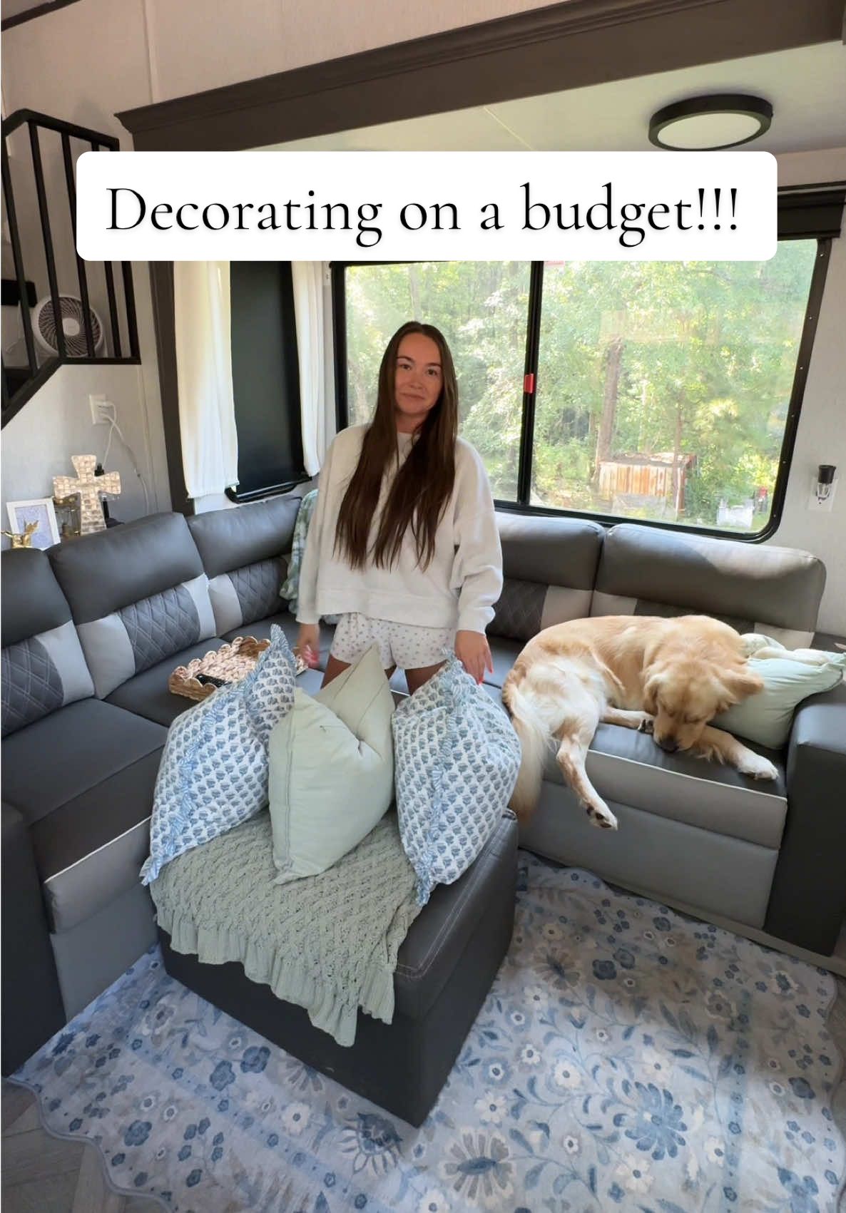 These are the best option if you love to decorate for each season and don’t want to buy new pillows every year!!  #boujeeonabudget #pillow #couchpillows #fluffypillow #decorpillows 