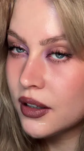 I have a thing for siren eyes🖤 Products: @LHcosmetics Eyeshadow Palette @Florasis Shop Eyeshadow Palette @Hourglass Cosmetics Eyeliner @Lancôme Mascara @Westman-Atelier Lipliner @maccosmetics Lipstick 