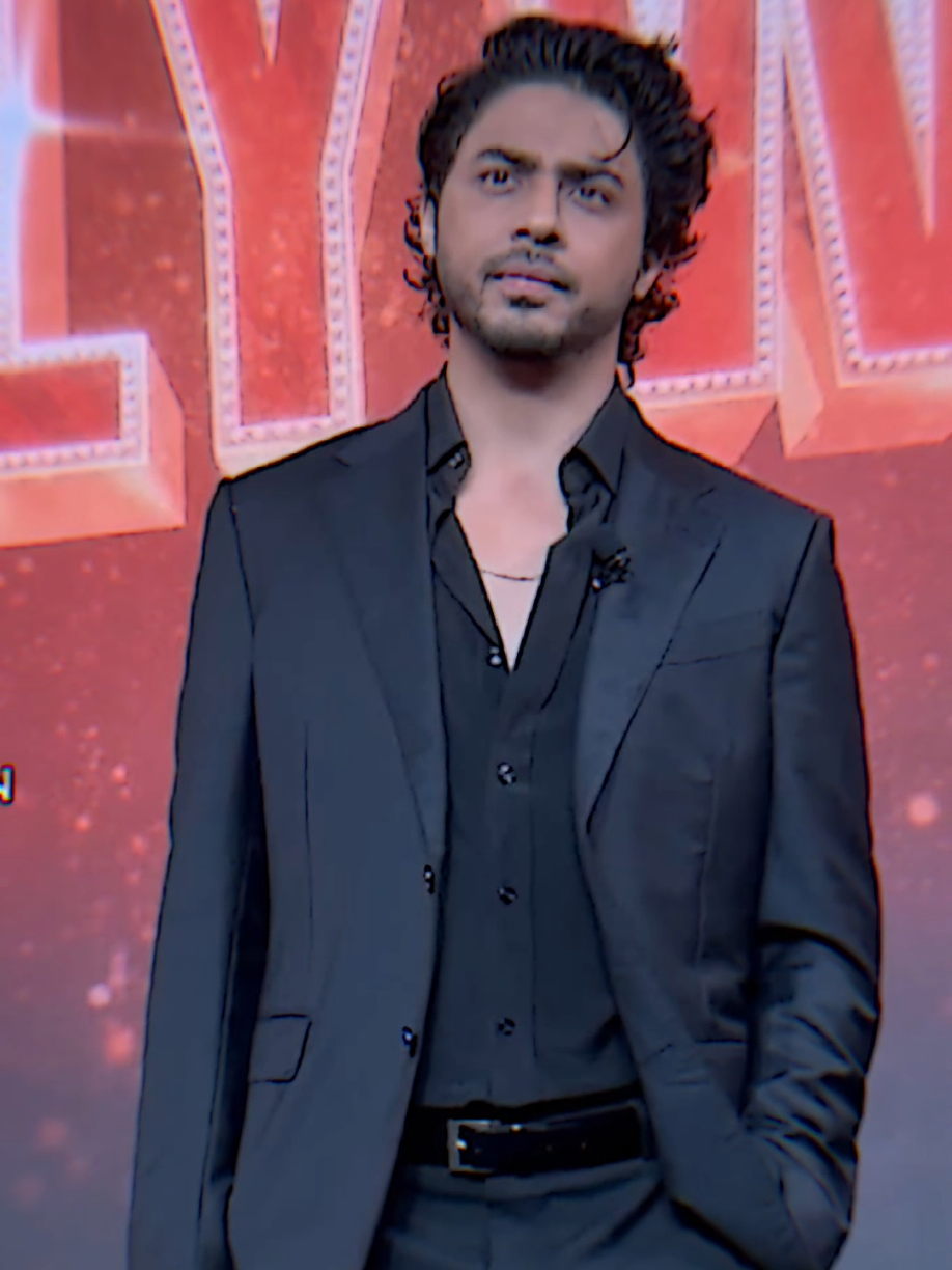 alah siah boyyy, pesona laki-laki yang senyumnya setahun sekali🤣😜💗 #aryankhan #netflix #series #fypシ #bollywood 