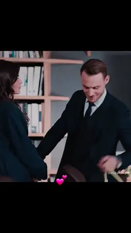 @Kerem Bürsin @HANDE ERÇEL ✔ #HandeErçel #kerembürsın #sencalkapimi #loveintheair #edayildizserkanbolat #