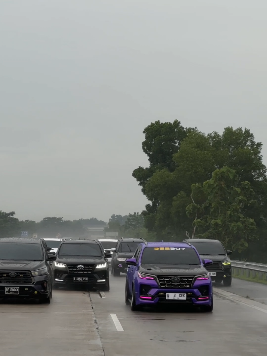 SUV JEPANG BAGIAN INDO 🇯🇵🇲🇨 . . #papijero #dieselsocietylampung #masukberanda #fyp #dieselpower 