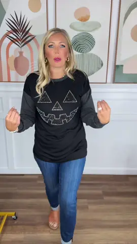 The bling 💎 🎃🖤 #fyp #halloweenfashion #falloutfits #fallfashion #sizeinclusive 