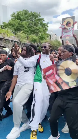 Les rappeurs français les plus écoutés aux Etats-Unis #rap #rapfr #gazo #ninho 