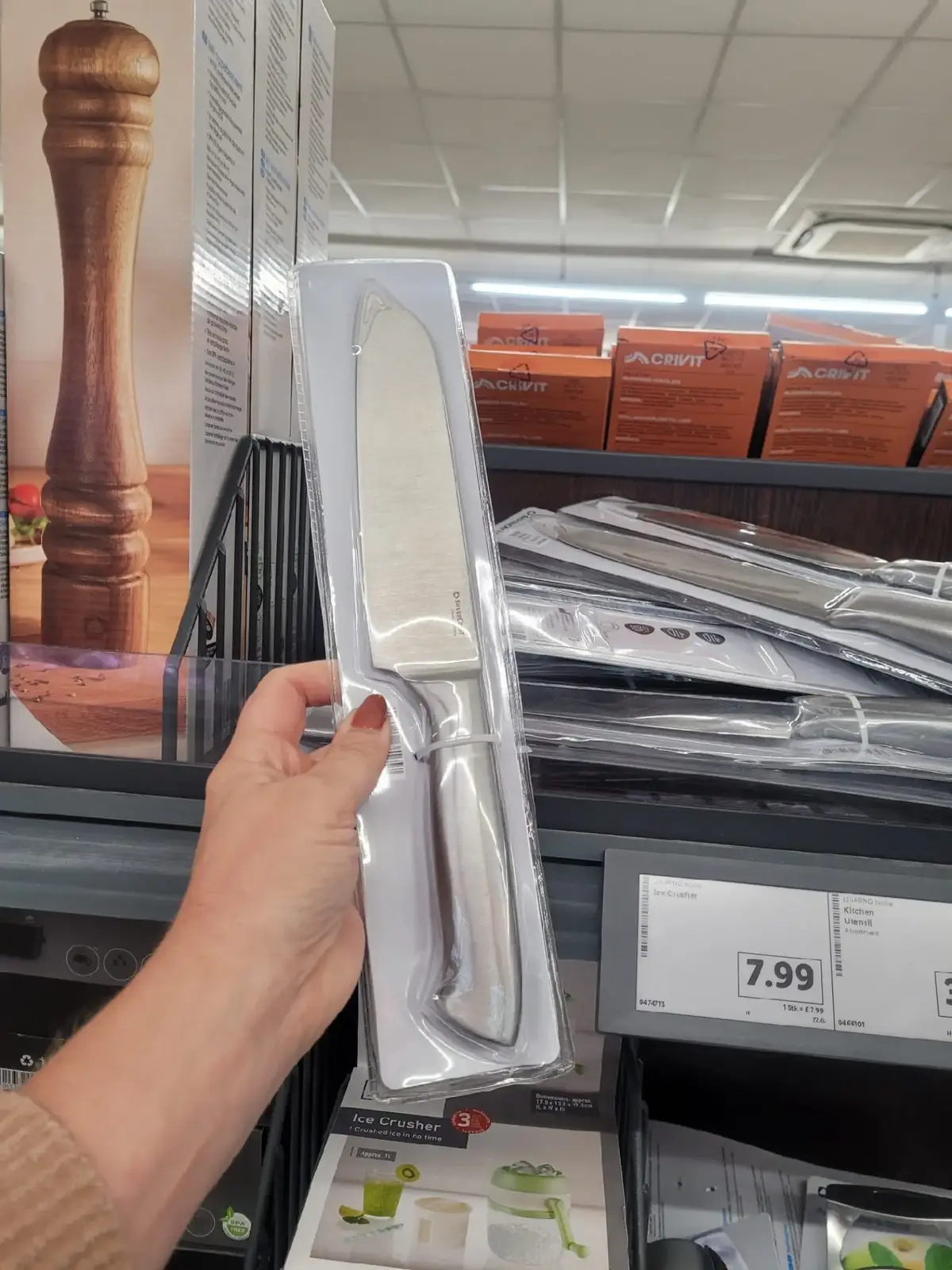 Special offer for a limited time as @lidlgb continue to break the voluntary agreement they signed up for. In their St Andrews Branch in Scotland, they've even gone further and have two baskets of Knives for Sale within easy reach of children. Thank you to one of our followers for spotting this and also everyone who has complained to Lidl directly. We can now confirm that after weeks of trying to convince Lidl without success, we have referred them to Trading Standards with a case reference of  2778716. #nopointknives #tracyslaw #pointless #letsbeblunt #lidl 