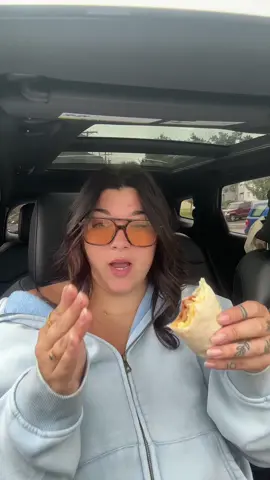 Have you tried the new chipotle wake up wrap from @Dunkin' ?😍  #food #Foodie #foodreview #dunkin #dunkindonuts 