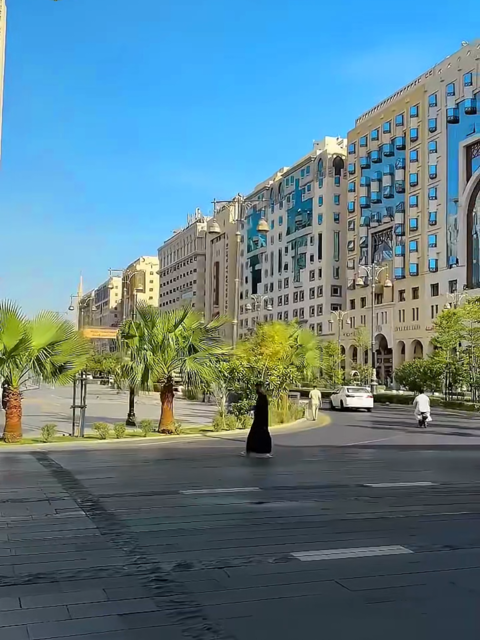 Suasana Hotel Seputaran Nabawi #umrah #rekomendasitravelumrahpadang #rekomendasitravelumrahsumbar #madinah #madinahalmunawaroh 