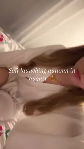 I can’t wait for it to be cozy season 🕯️🍂 #autumn #halloween #repost #foryou #girls 