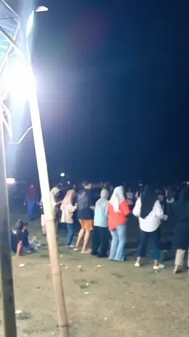 Laki-laki tidak bercerita,tiba