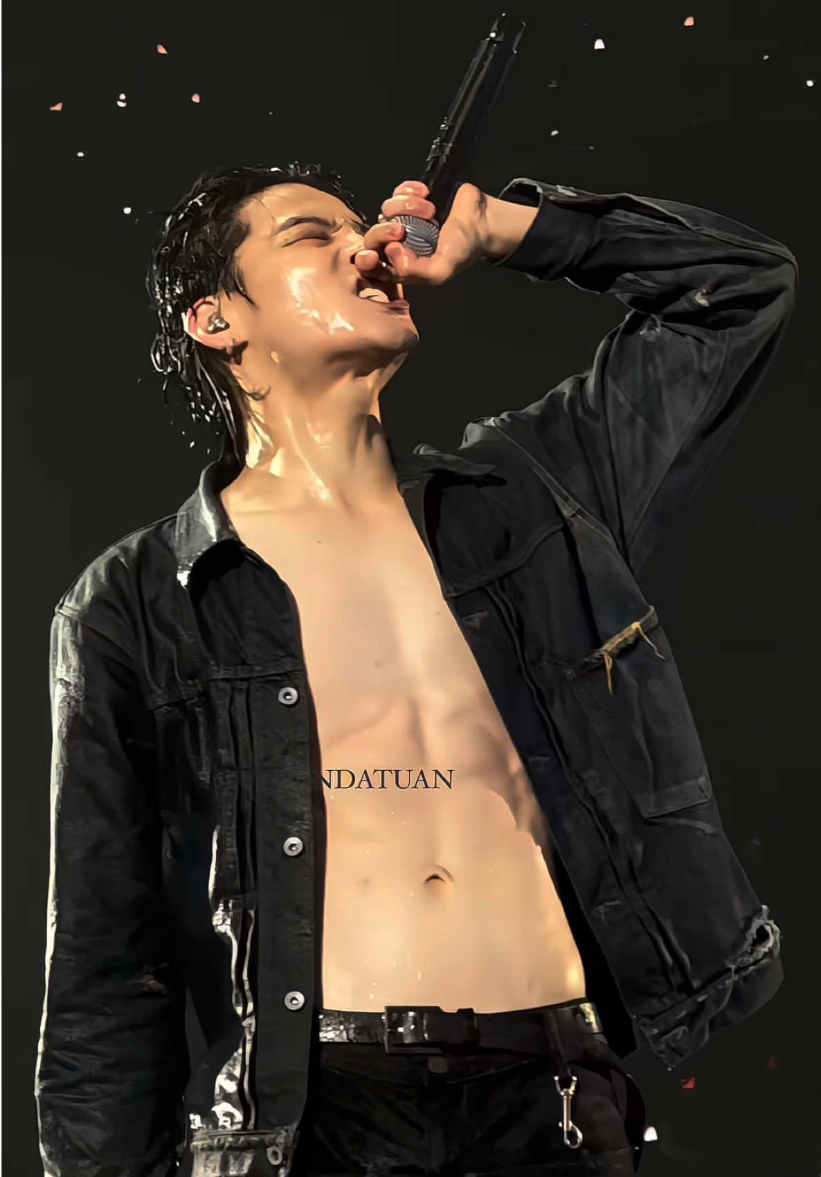 วันนั้นจำได้ว่าเหลือแต่กายหยาบที่พากลับบ้าน ส่วนวิญญาได้ฝังไว้ที่อิมแพคเป็นที่เรียบร้อยแล้ว 🫠 @JAY B  #JAYB #제이비 #JAYB2025 #TapeReLoad #TapeReLoad2025 
