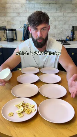 200 Calories Visualised • 40g dried banana • 512g strawberries • 64g raisins • 317g frozen mango • 87g dried apricots • 285g grapes • 416ml pineapple juice • 225g banana Something being nutritious doesn't automatically make it ideal for weight management.  Whilst all these foods contain beneficial micronutrients, they differ dramatically in volume per calorie. Choosing higher volume options can increase satiety whilst maintaining the same calorie intake, making it easier to sustain a calorie deficit long term. I post similar nutritional comparisons weekly.